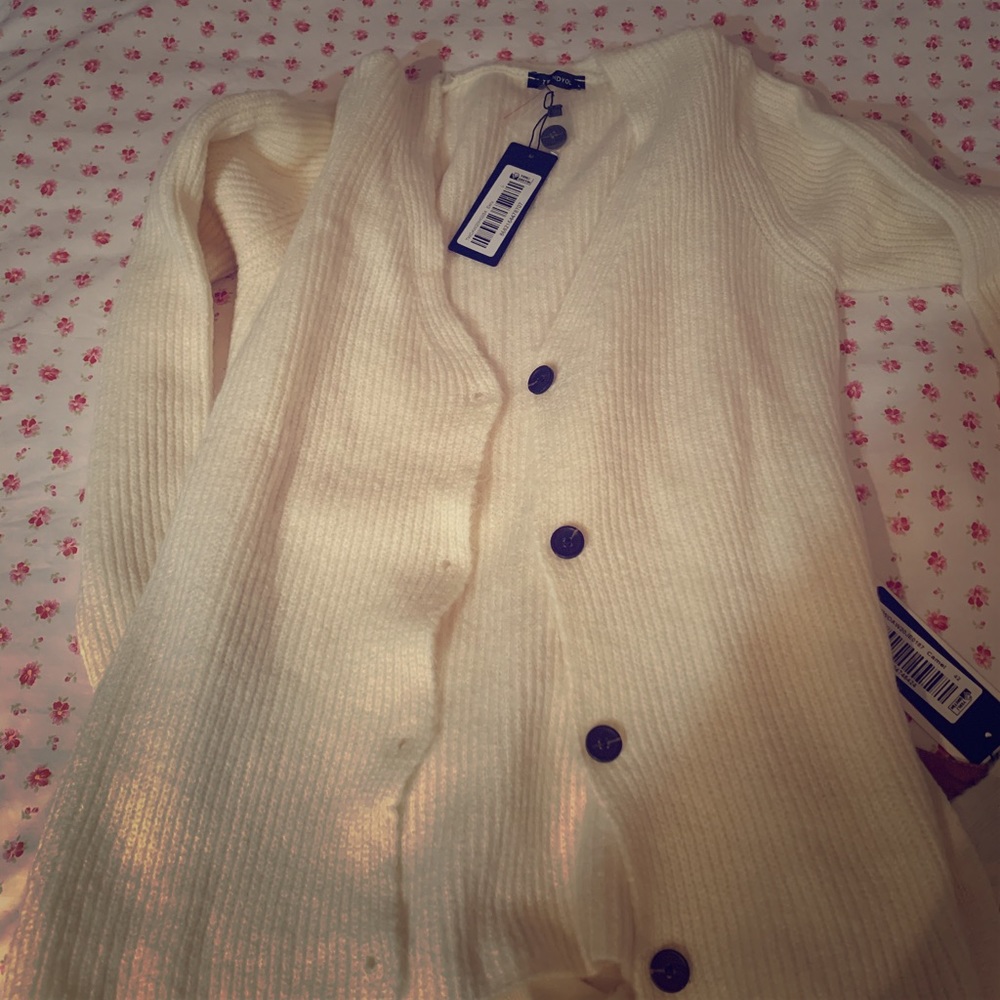 Cardigan with belt